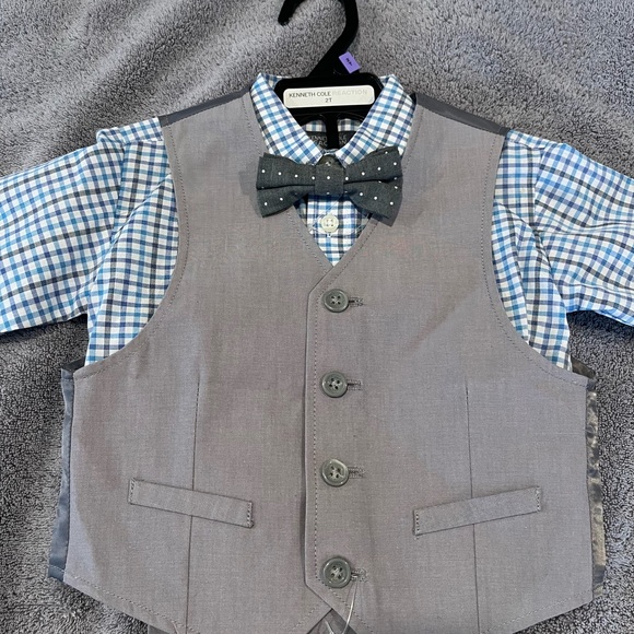 Kenneth Cole Reaction 4 Piece Set Size: 2T - Picture 3 of 6